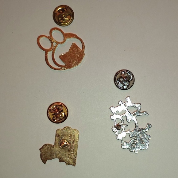 (3) Unisex Lapel Pins, Silver-toned & Gold-toned, Pre-owned - Picture 6 of 9